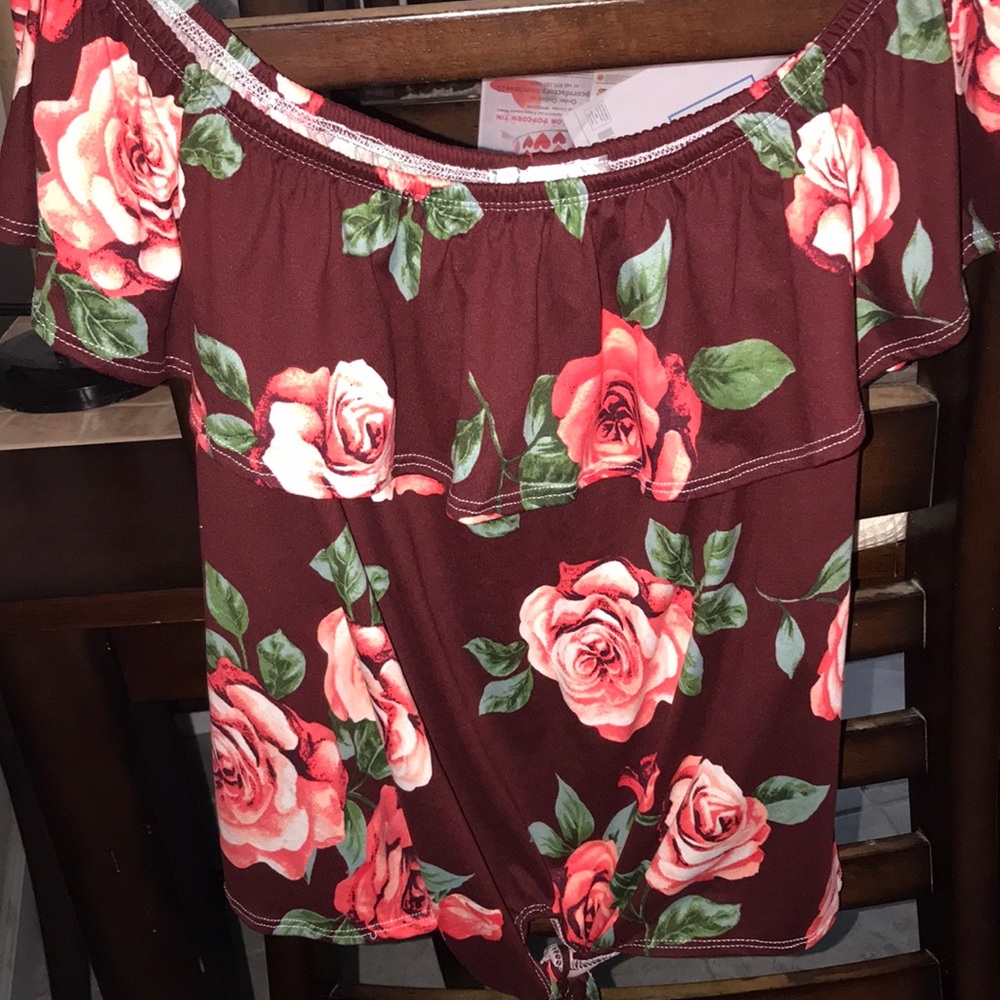 Off the shoulder front knot shirt